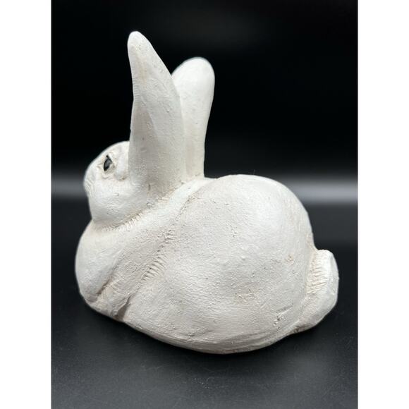 The Stone Bunny Inc TELLE M. STEIN White Rabbit Figurine 5.5” Garden Statue 2019 - Picture 6 of 9